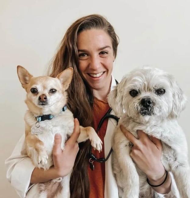 Dr. Zoe Braun